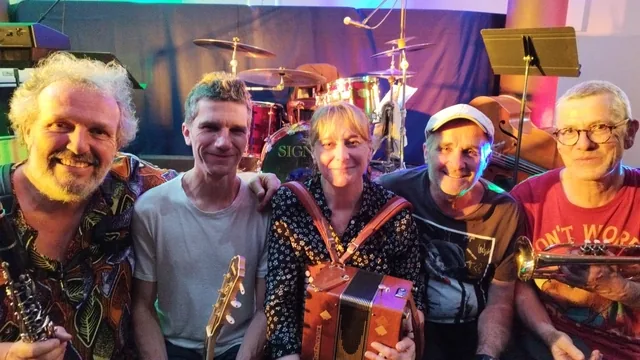 Café-concert au centre Hélitas